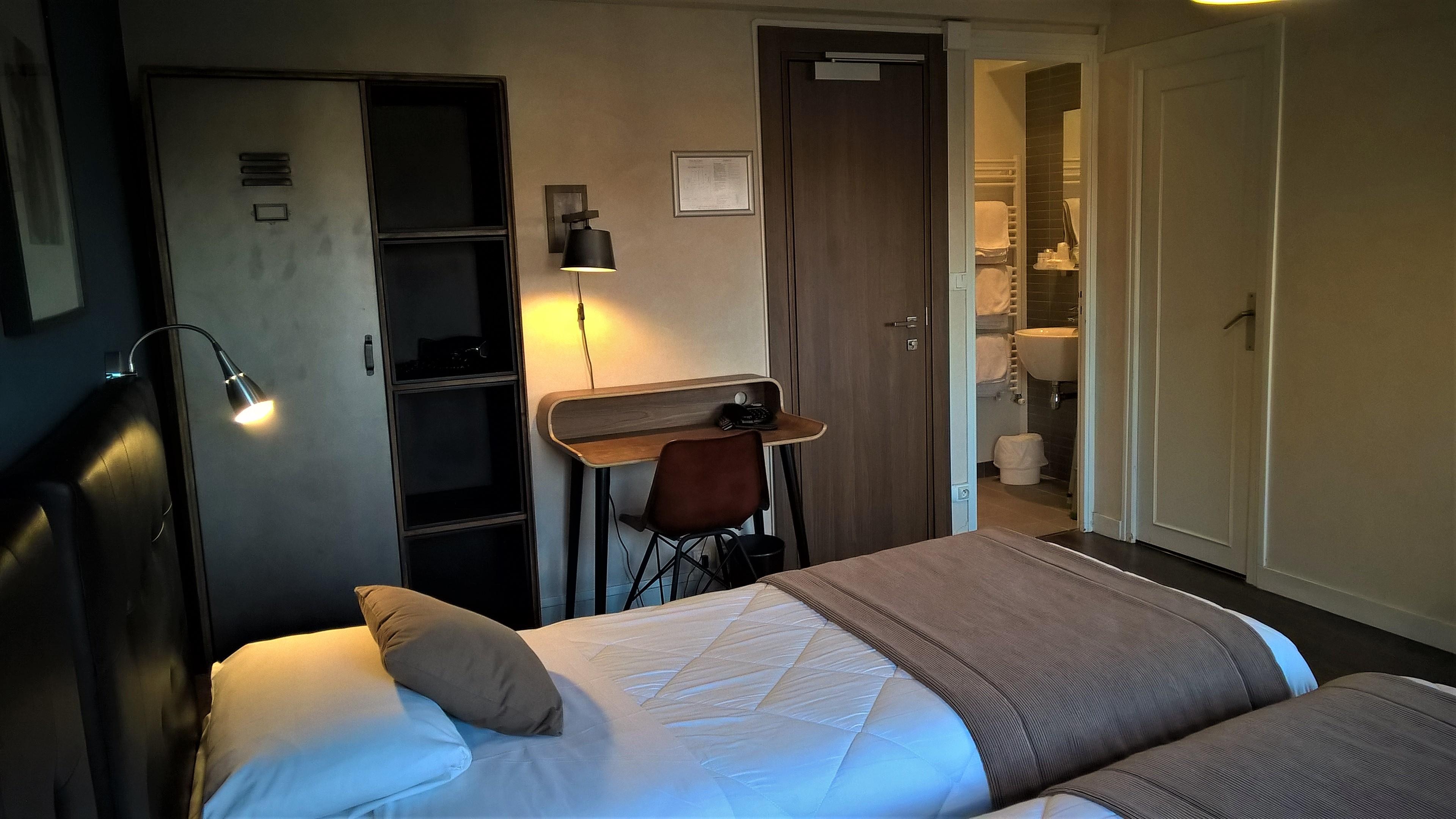 Hotel Des Cedres Orleans Bagian luar foto