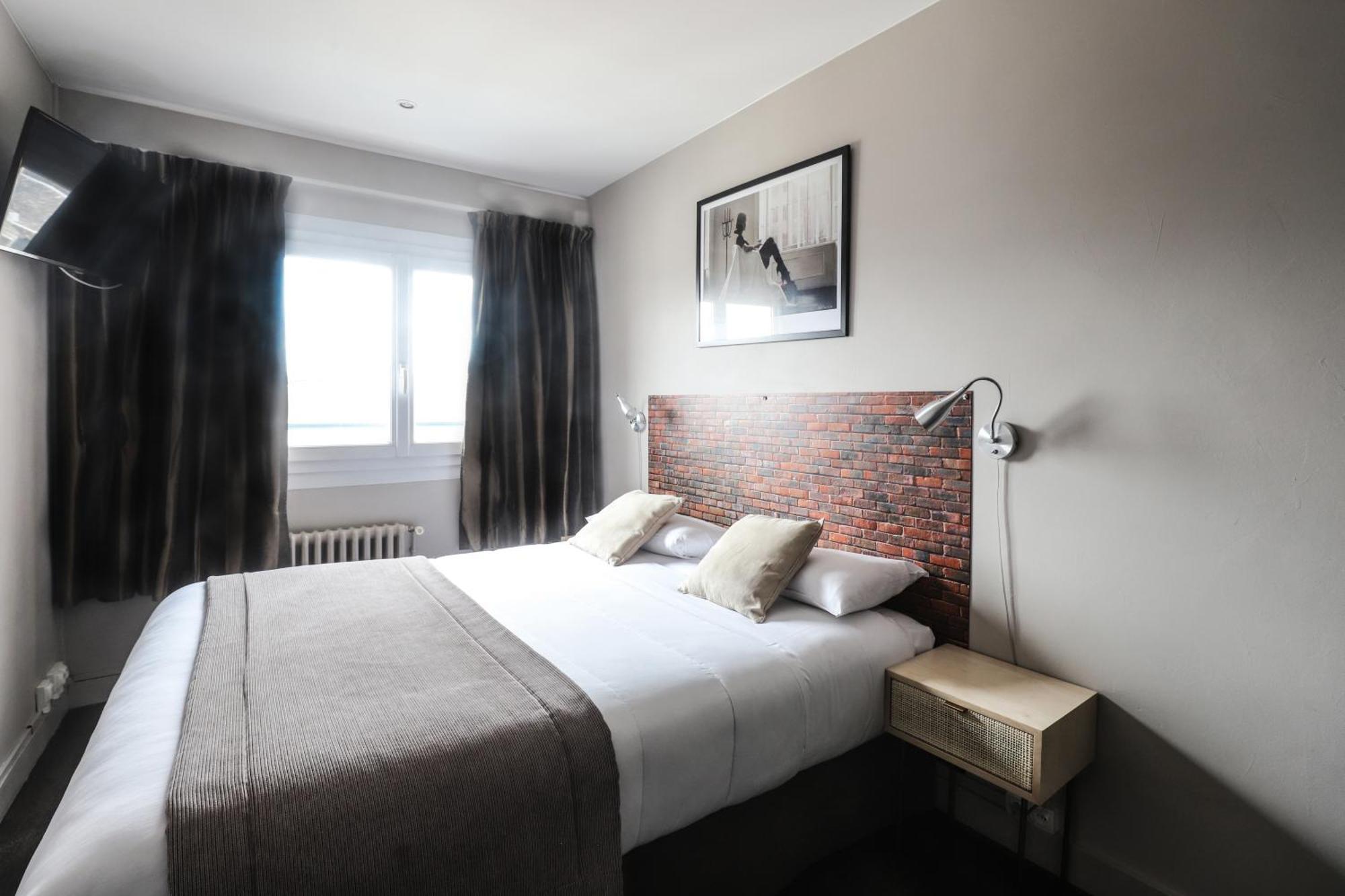 Hotel Des Cedres Orleans Bagian luar foto