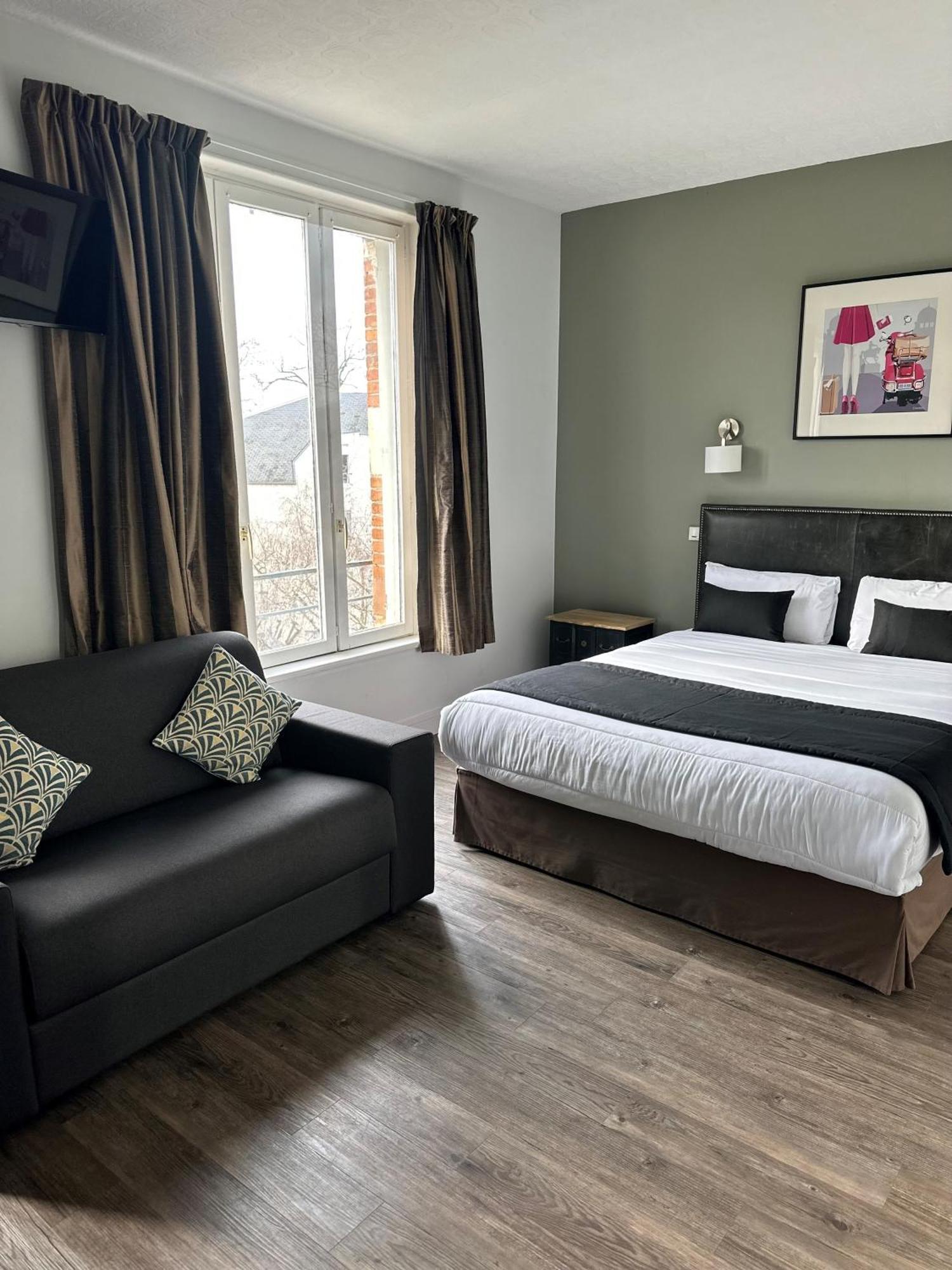 Hotel Des Cedres Orleans Bagian luar foto
